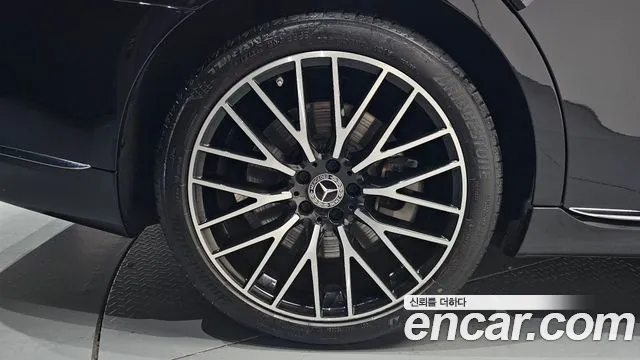 Mercedes-Benz S-Class — Фото автомобиля 16