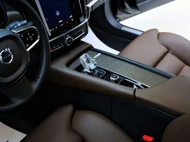 Volvo S90 — Фото автомобиля 22