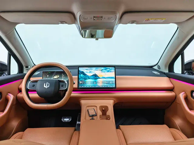 Leapmotor C10 — Фото автомобиля 15