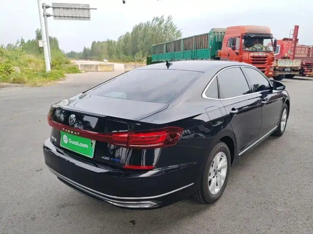 Volkswagen Passat — Фото автомобиля 6