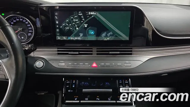 Hyundai Grandeur New — Фото автомобиля 18
