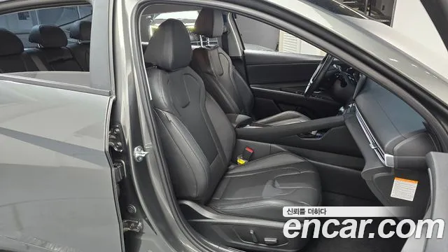 Hyundai Avante CN7 — Фото автомобиля 16