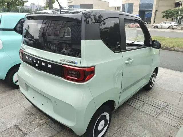 Wuling Hongguang Mini EV — Фото автомобиля 6