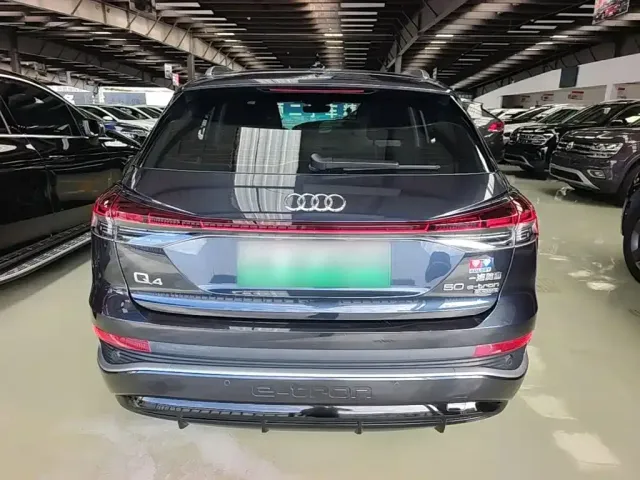 Audi Q4 e-tron — Фото автомобиля 5