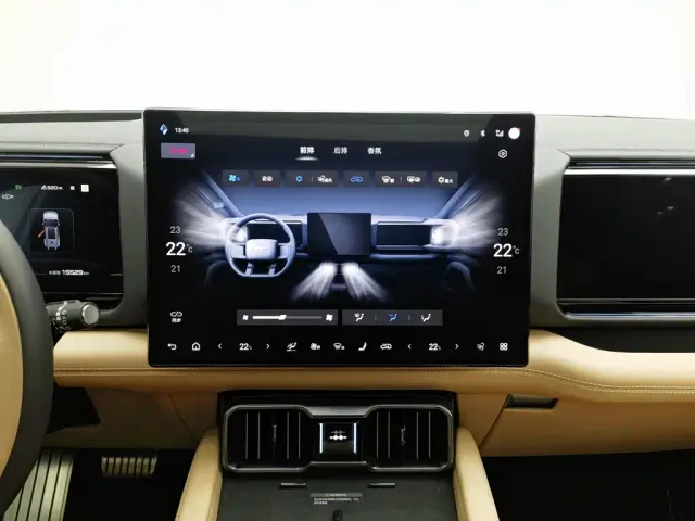BYD FangChengBao Leopard 8 — Фото автомобиля 12
