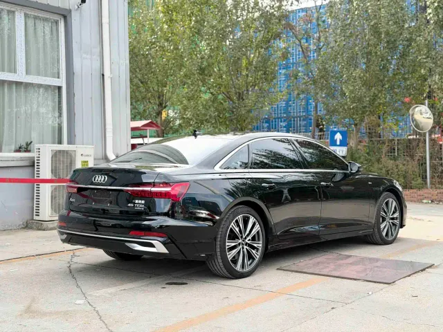 Audi A6L — Фото автомобиля 4