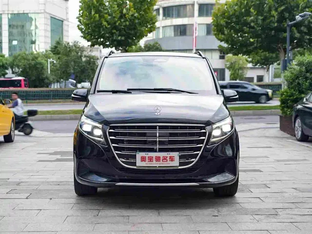 Mercedes-Benz V-Class — Фото автомобиля 2