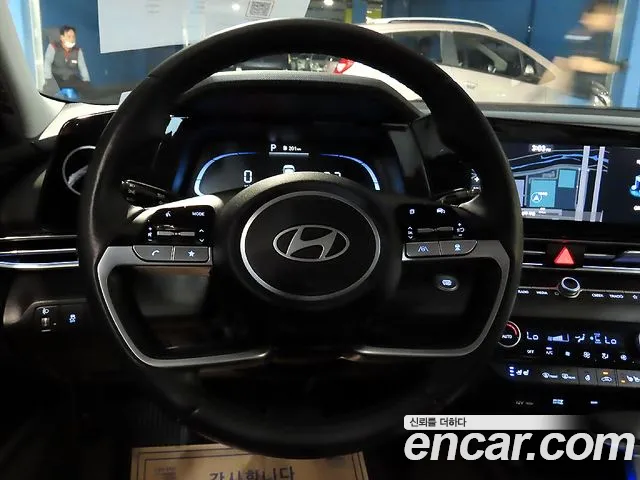 Hyundai Avante CN7 — Фото автомобиля 9
