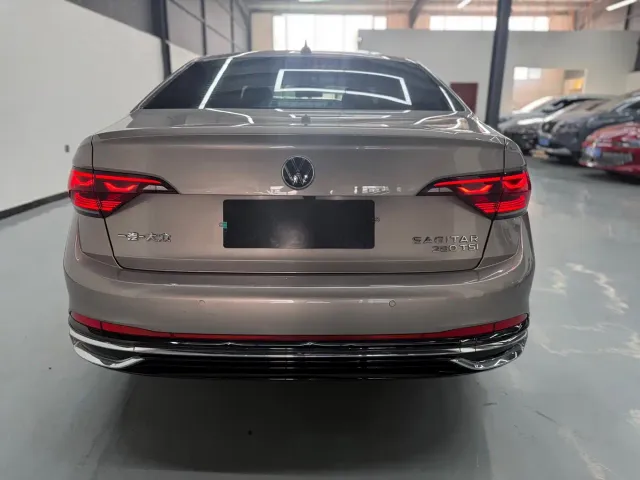 Volkswagen Sagitar — Фото автомобиля 6