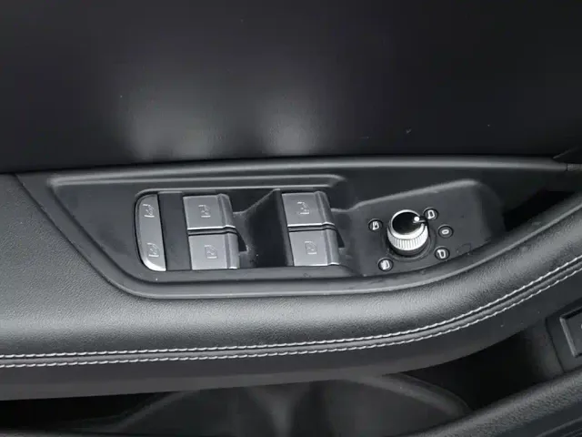 Audi A4L — Фото автомобиля 9