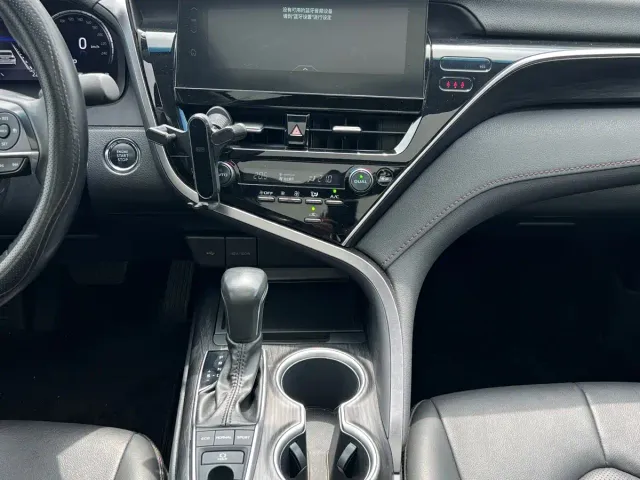 Toyota Camry — Фото автомобиля 15