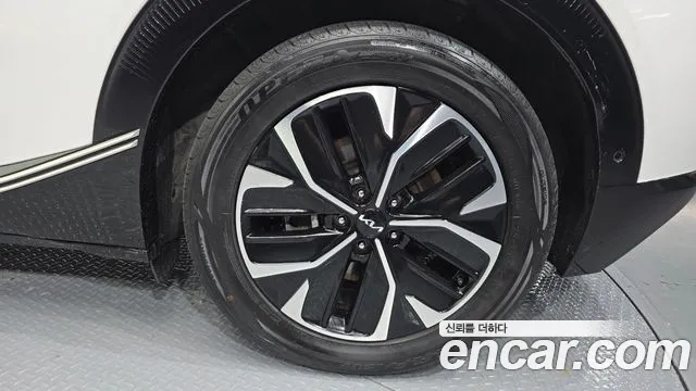 Kia EV6 — Фото автомобиля 21