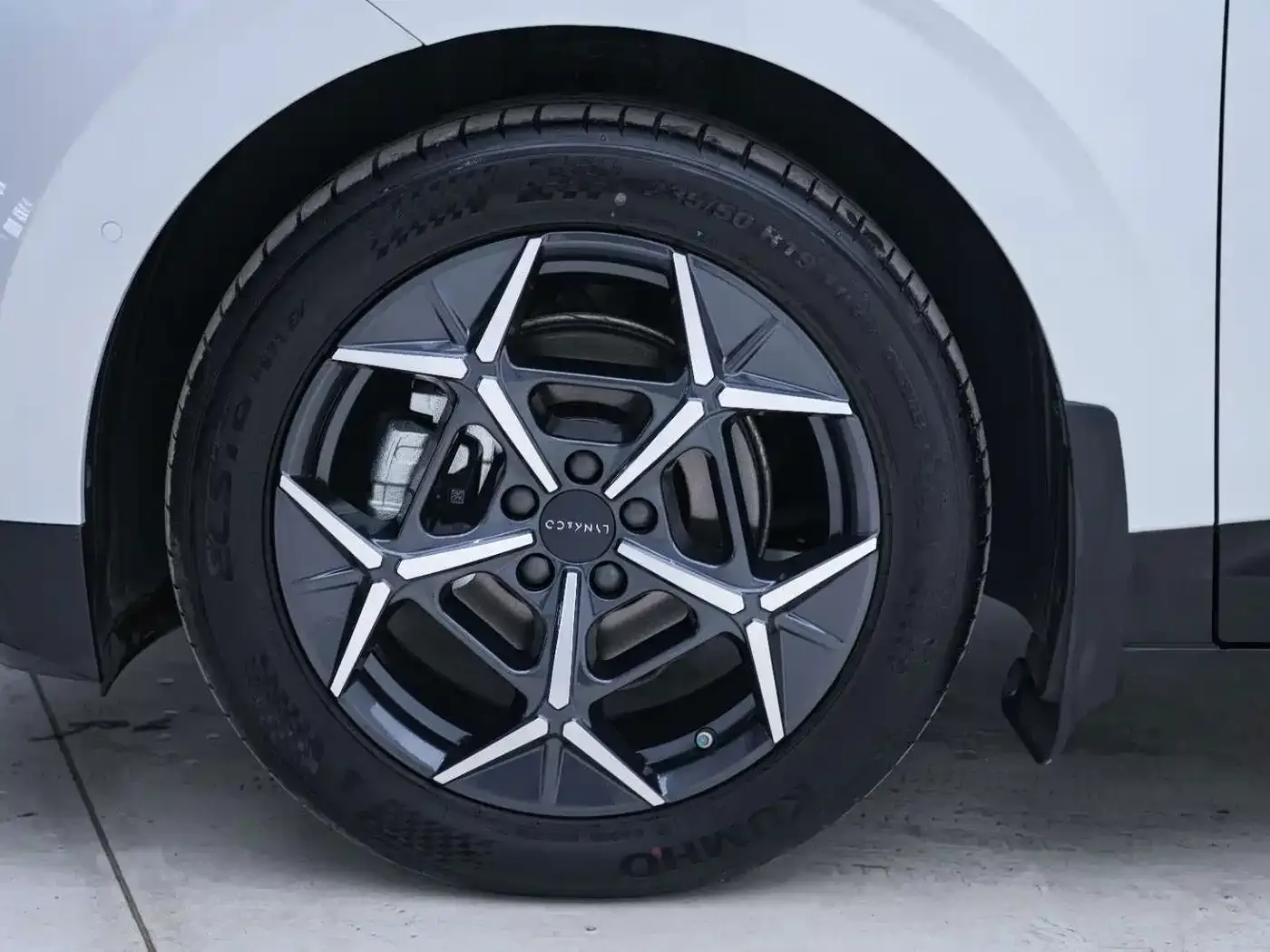 Lynk & Co Lynk & Co Z20 2025 530km RWD Pro — Фото автомобиля 13