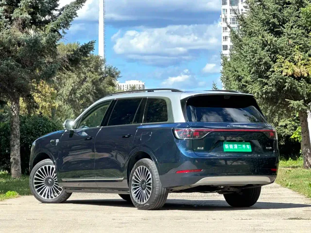 Aito M9 — Фото автомобиля 5
