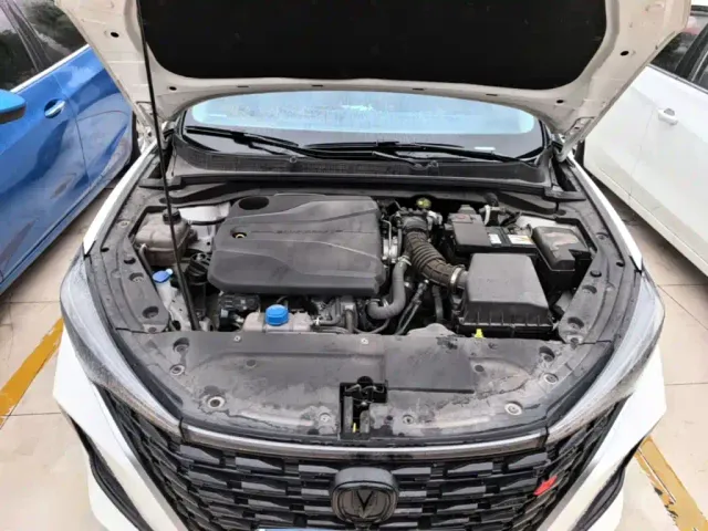 Changan Eado — Фото автомобиля 19