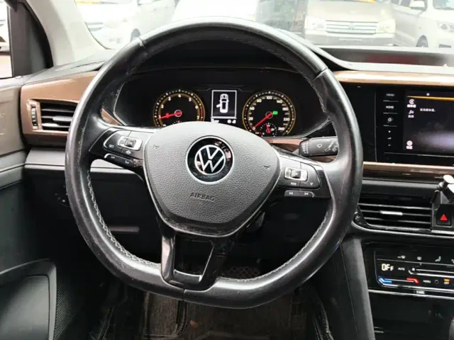 Volkswagen Tharu — Фото автомобиля 10