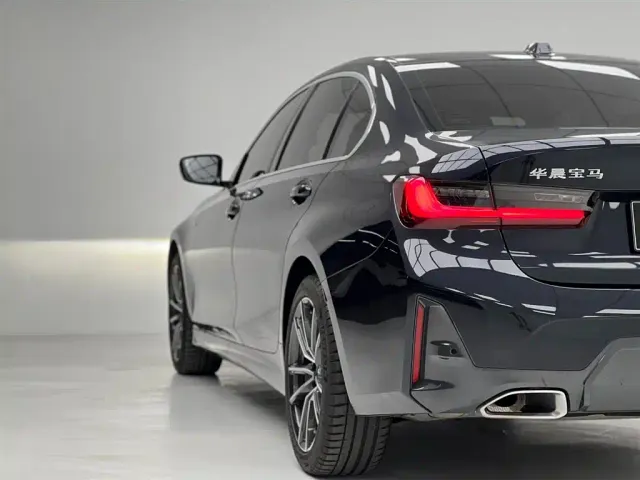BMW 3 Series — Фото автомобиля 23