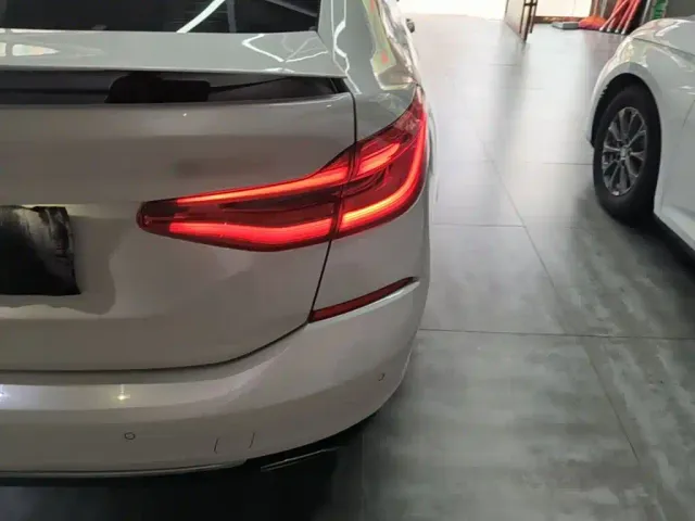 BMW 6 Series Gran Turismo — Фото автомобиля 7