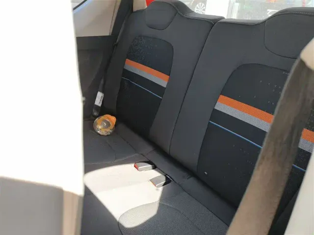Wuling Hongguang Mini EV — Фото автомобиля 16