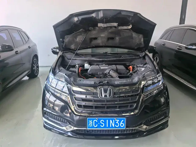 Honda Elysion — Фото автомобиля 21