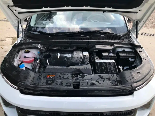 Geely ICON — Фото автомобиля 5