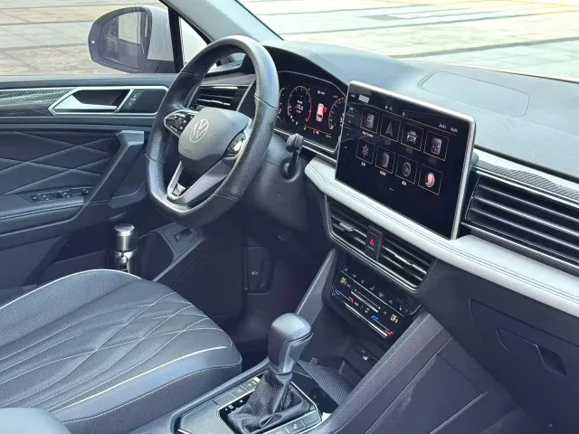 Volkswagen Tiguan L — Фото автомобиля 7