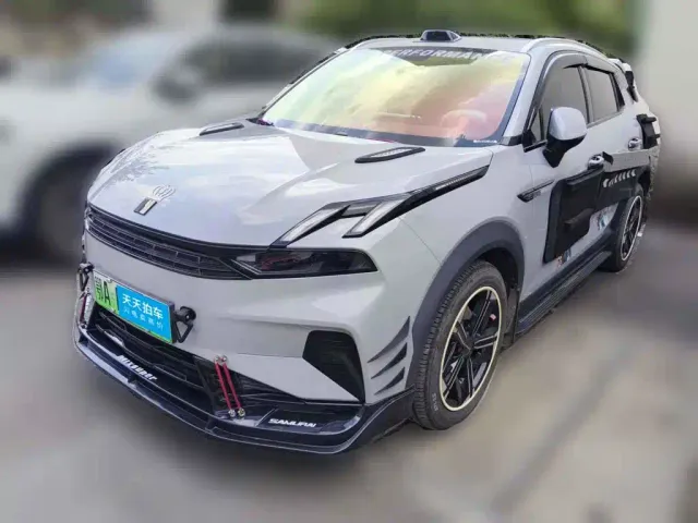 Фотография автомобиля — Lynk & Co 06 EM-P
