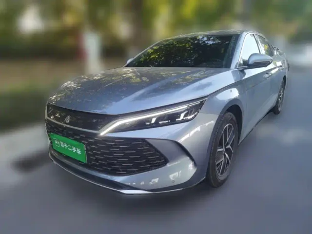 Фотография автомобиля — BYD Qin L