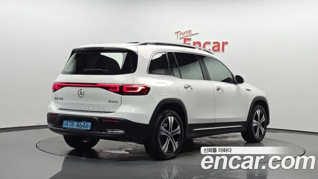 Mercedes-Benz EQB — Фото автомобиля 2