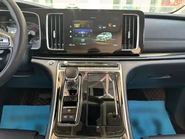 GAC Trumpchi M8 — Фото автомобиля 11