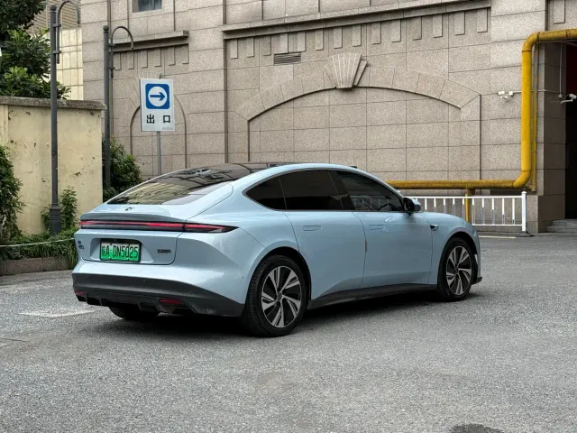Nio ET5 — Фото автомобиля 9