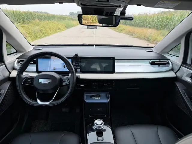 Geely Geometry E Firefly — Фото автомобиля 8