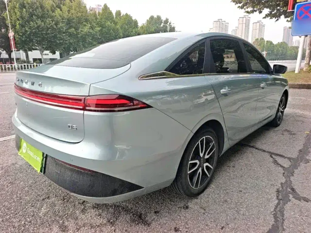 Roewe D6 — Фото автомобиля 6