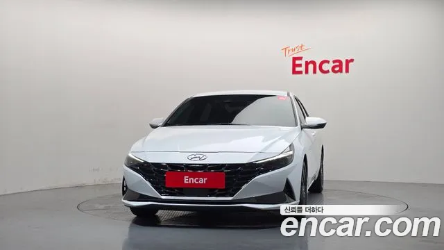 Hyundai Avante CN7 — Фото автомобиля 3