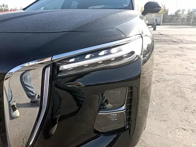 Hongqi H5 PHEV — Фото автомобиля 23