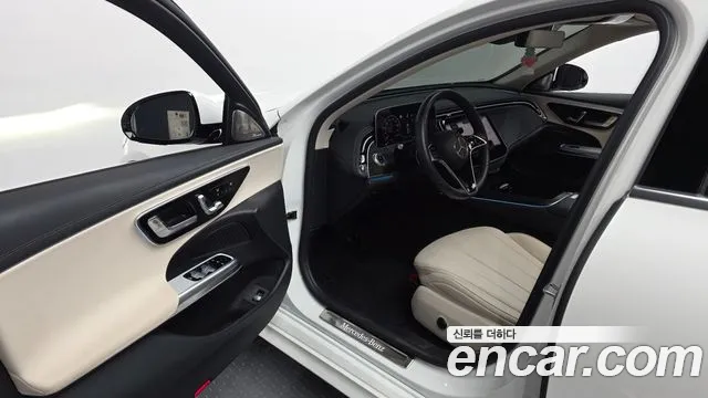 Mercedes-Benz E-Class W214 — Фото автомобиля 10