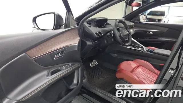 Peugeot 3008 2nd Gen — Фото автомобиля 15