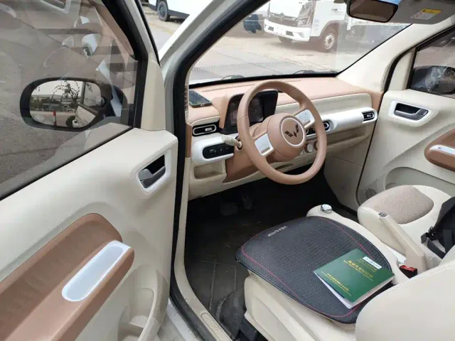 Wuling Hongguang Mini EV — Фото автомобиля 12