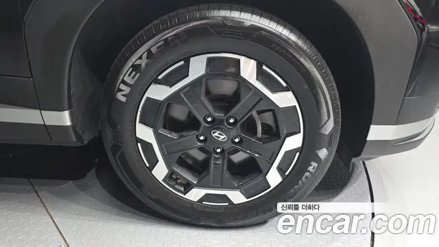 Hyundai Santafe Santa Fe (MX5) Бензин 2.5T 2WD — Фото автомобиля 21