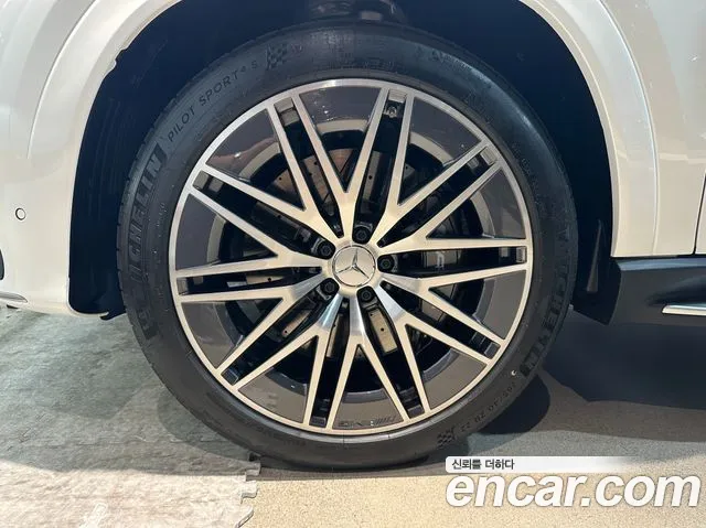 Mercedes-Benz GLE-Class — Фото автомобиля 3