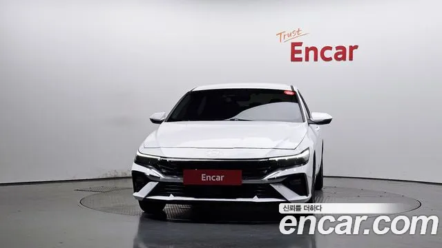 Hyundai Avante CN7 — Фото автомобиля 3