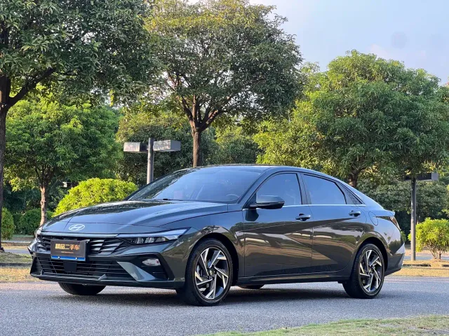 Фотография автомобиля — Hyundai Elantra