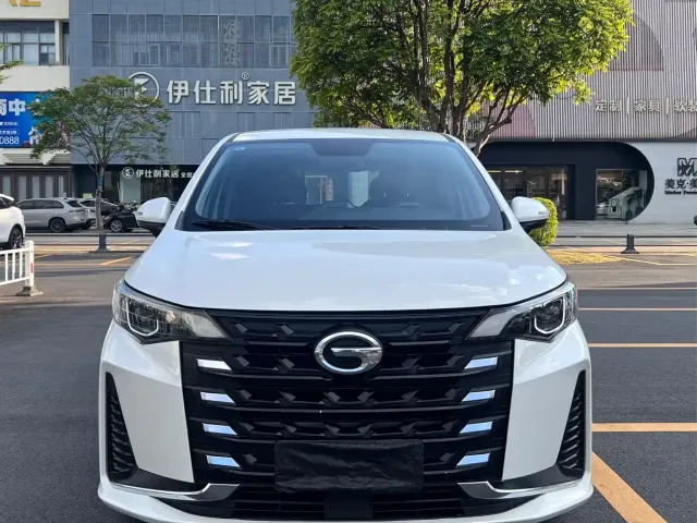 GAC Trumpchi M6 — Фото автомобиля 2