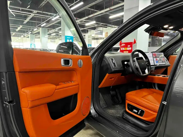 Li Auto L9 — Фото автомобиля 4