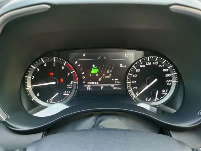 Toyota Highlander — Фото автомобиля 10