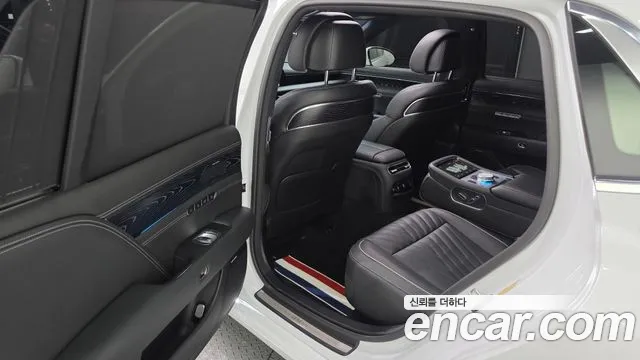 Genesis G90 Бензин 3.5 турбо AWD — Фото автомобиля 11