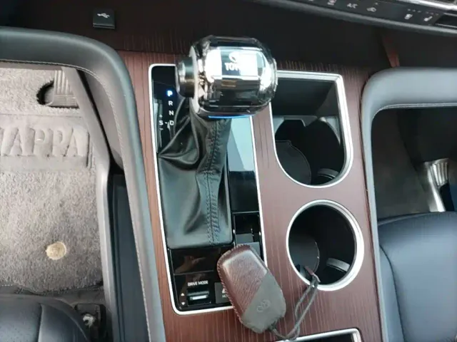 Toyota Sienna — Фото автомобиля 13