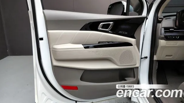 Kia Canival Carnival 4 поколение Бензин 7 мест Signature — Фото автомобиля 21