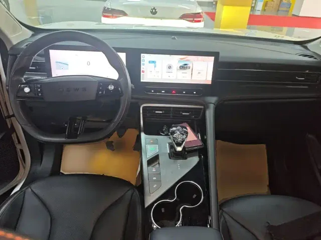Roewe RX5 — Фото автомобиля 9