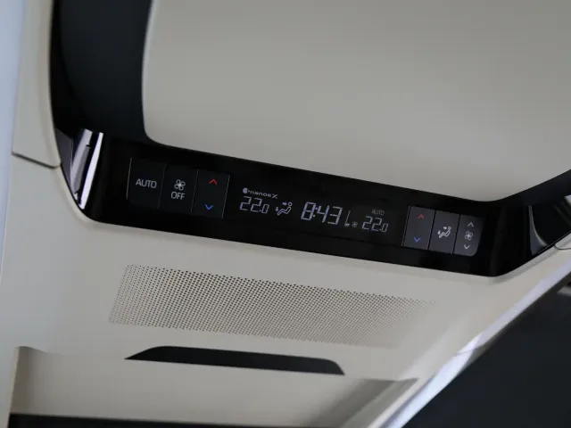 Toyota Vellfire — Фото автомобиля 17